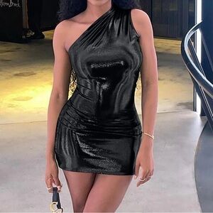 Elegant Black One-Shoulder Dress